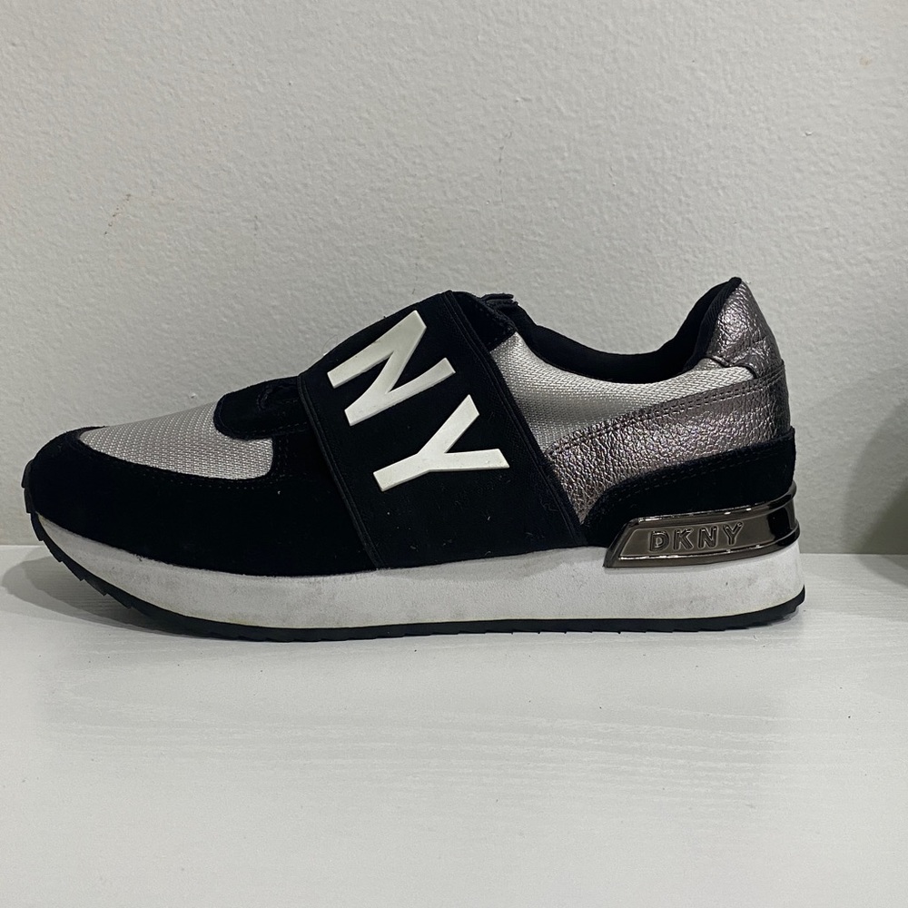 DKNY Slip-On metallic Black and white sneakers